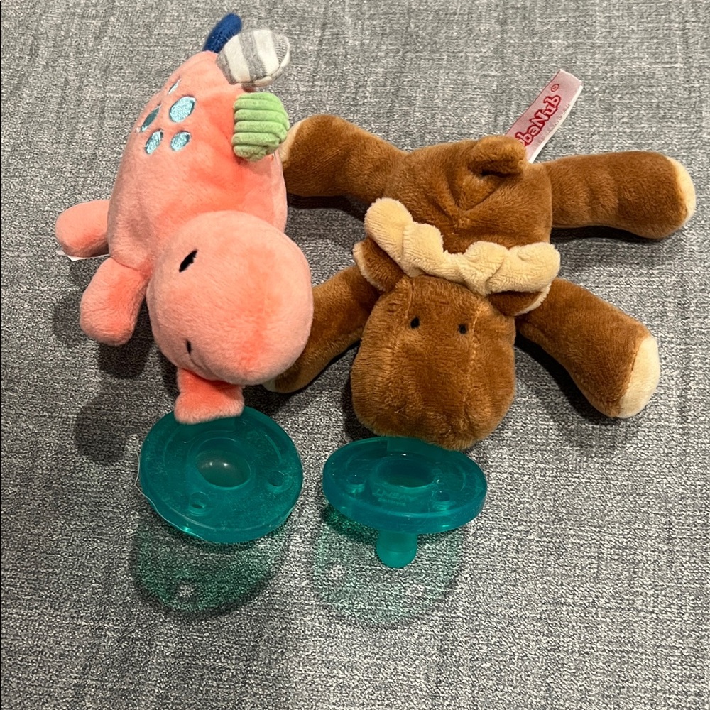 Dinosaur and moose avent